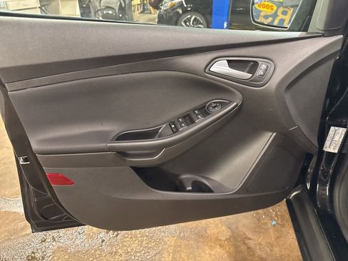 Used 2018 Ford Focus SE image 11