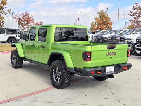 New 2025 Jeep Gladiator Mojave image 3