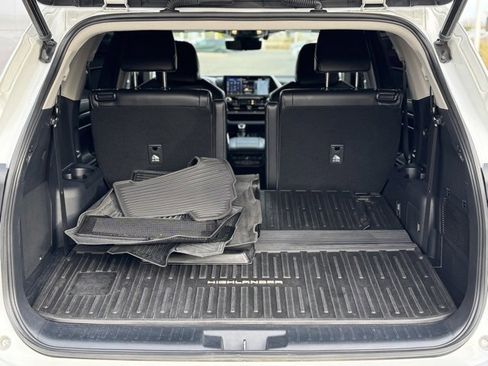 Used 2022 Toyota Highlander Platinum image 45