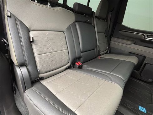 Used 2025 Chevrolet Silverado 1500 ZR2 w/ Technology Package image 41