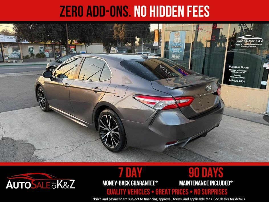 Used 2020 Toyota Camry SE FWD image 12