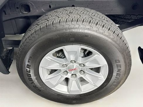 Used 2024 GMC Sierra 1500 SLE image 31