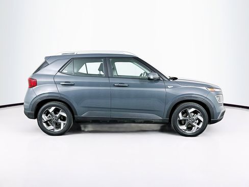Used 2025 Hyundai Venue SEL image 10