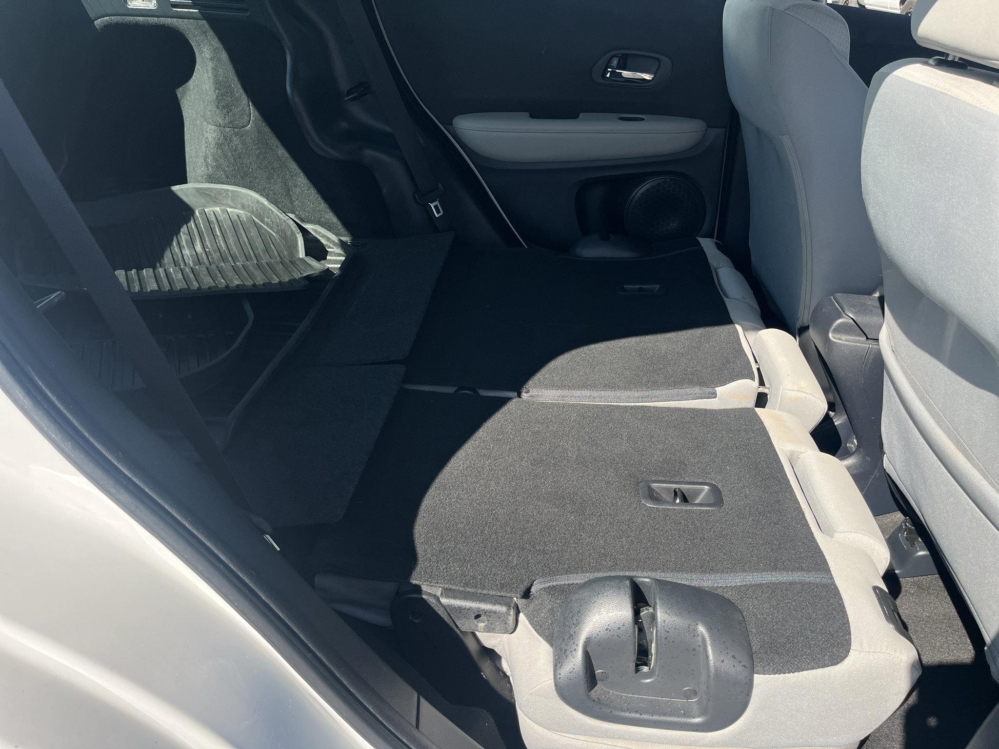 Used 2021 Honda HR-V LX image 27
