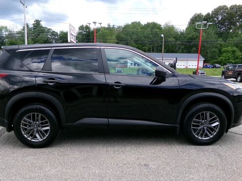 Used 2022 Nissan Rogue S AWD/4WD image 6