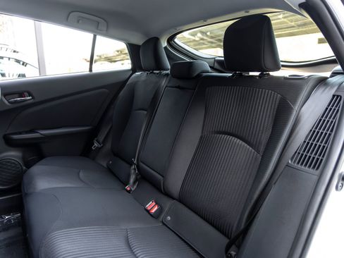 Used 2021 Toyota Prius Prime LE FWD image 45