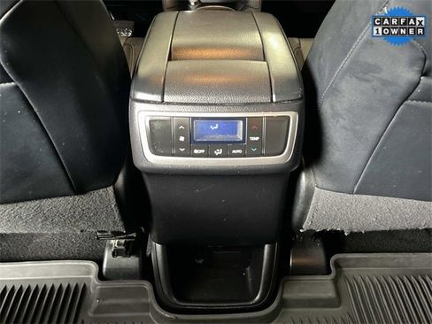 Used 2017 Toyota Highlander XLE image 17