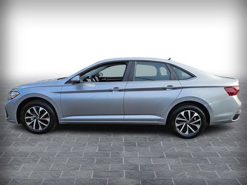 Used 2024 Volkswagen Jetta S image 4