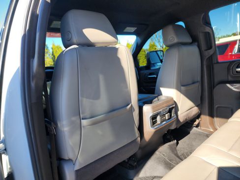 Used 2020 Chevrolet Silverado 3500 LTZ w/ LTZ Premium Package image 17