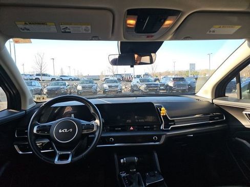 Certified 2023 Kia Sportage EX image 9