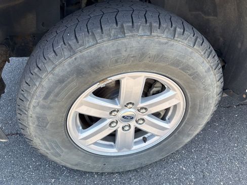 Used 2023 Ford F150 XLT w/ Trailer Tow Package image 7