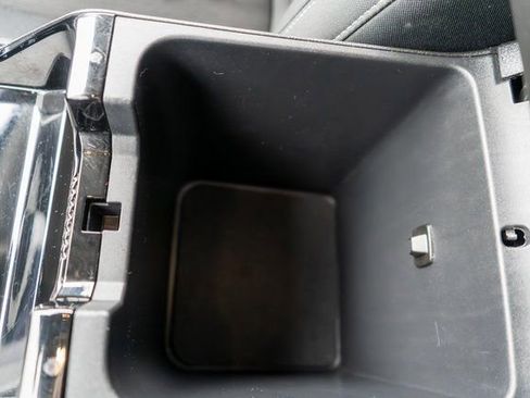 Used 2023 Jeep Grand Cherokee Laredo AWD/4WD image 33