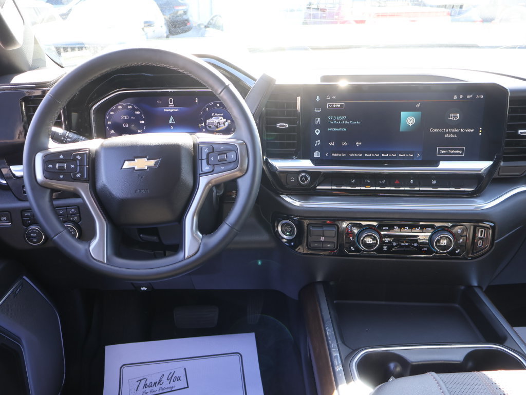 Used 2024 Chevrolet Silverado 2500 High Country w/ High Country Premium Package AWD/4WD image 17