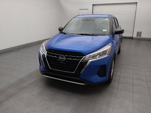 Used 2023 Nissan Kicks S FWD image 15