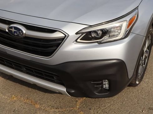 Certified 2022 Subaru Outback Limited AWD/4WD image 10