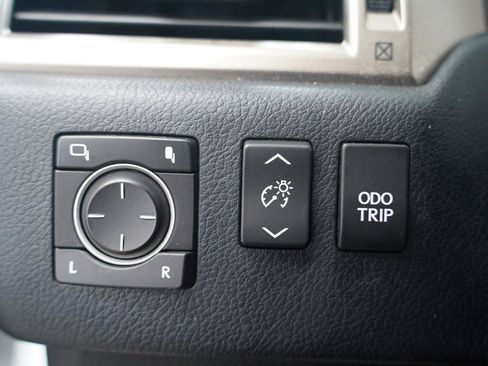Used 2016 Lexus GX 460 w/ Premium Package AWD/4WD image 25