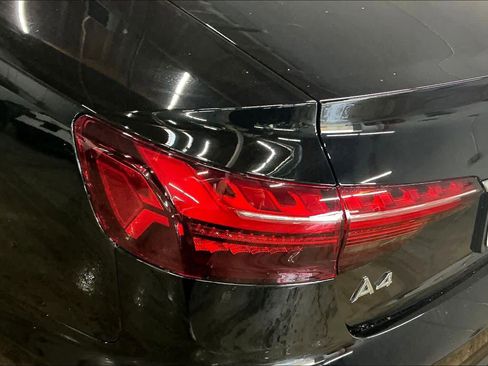 Used 2023 Audi A4 2.0T Premium w/ Convenience Package image 31