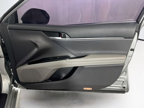 Used 2019 Toyota Camry SE w/ Audio Package FWD image 31