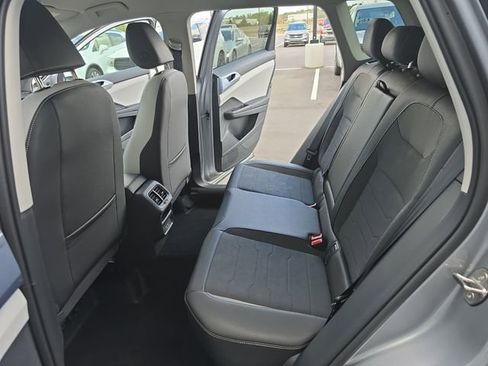 New 2026 Volkswagen Taos SE FWD image 17