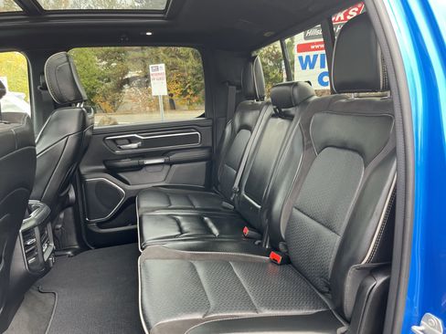 Used 2024 RAM 1500 Laramie image 15