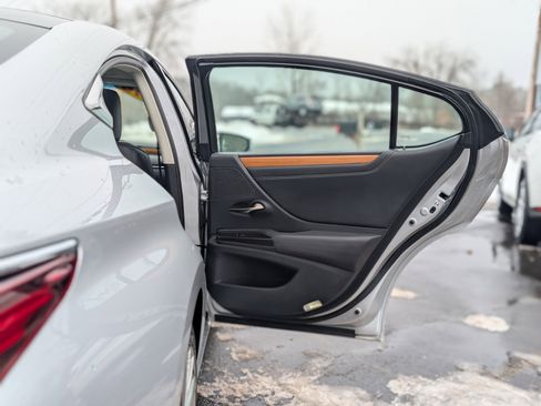 Used 2019 Lexus ES 350 Luxury image 52