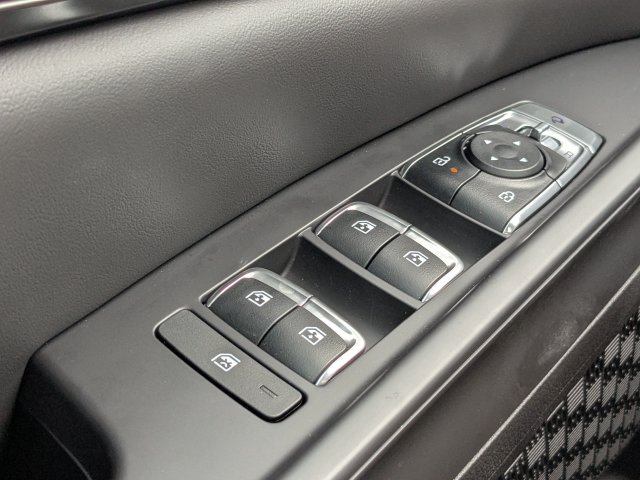 Certified 2025 Kia Carnival SX FWD image 27