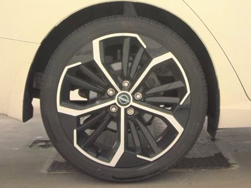 Used 2023 Nissan Altima 2.5 SR w/ SR Premium Package FWD image 11