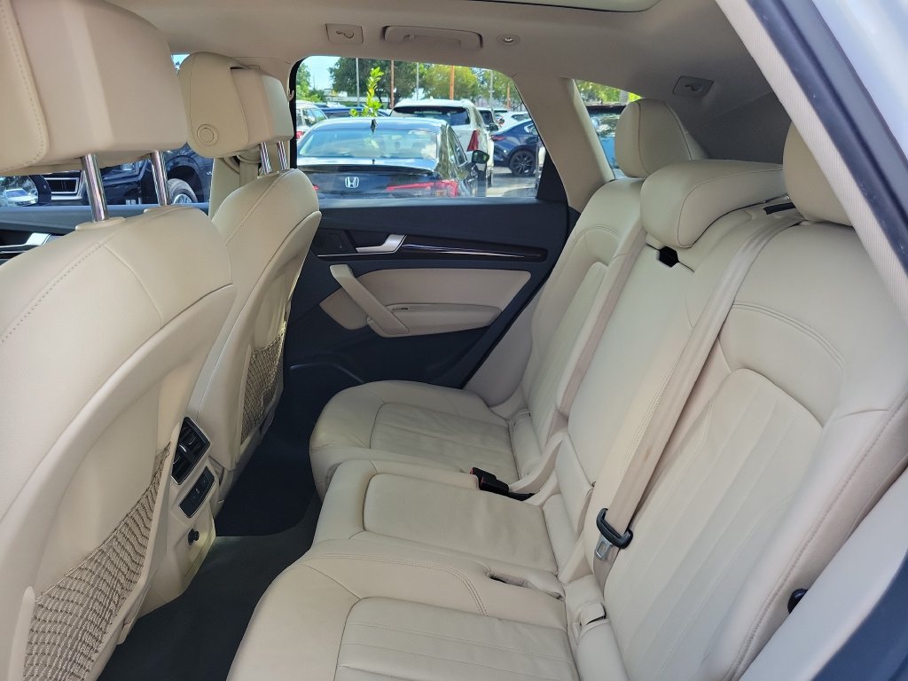 Used 2019 Audi Q5 2.0T Premium w/ Convenience Package AWD/4WD image 14