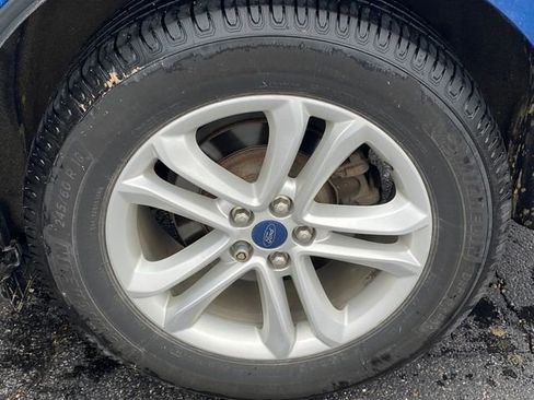 Used 2020 Ford Edge SEL w/ Convenience Package image 16