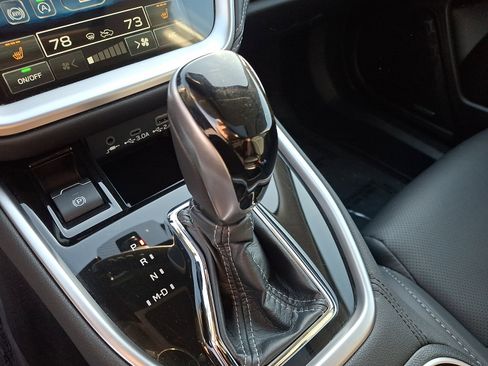 Used 2023 Subaru Outback Limited image 15