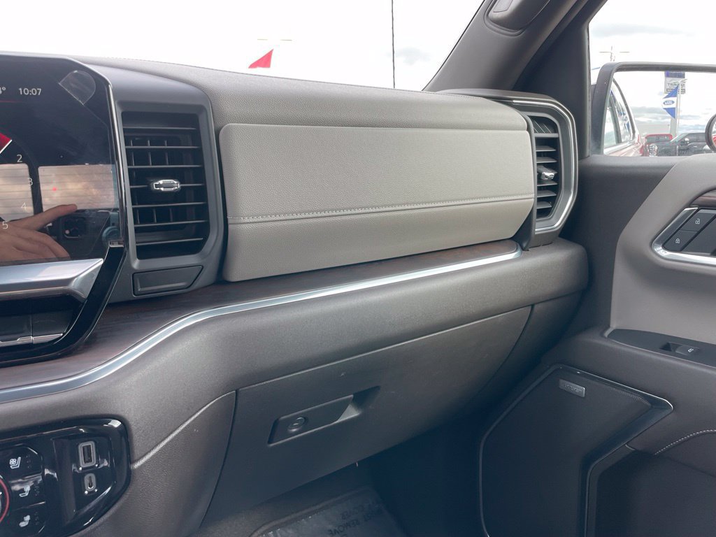 Used 2023 GMC Sierra 1500 SLT w/ SLT Premium Package AWD/4WD image 40