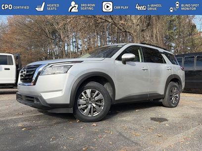 Certified 2025 Nissan Pathfinder SV