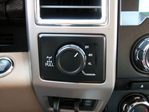 Used 2018 Ford F250 Lariat w/ Lariat Ultimate Package image 34