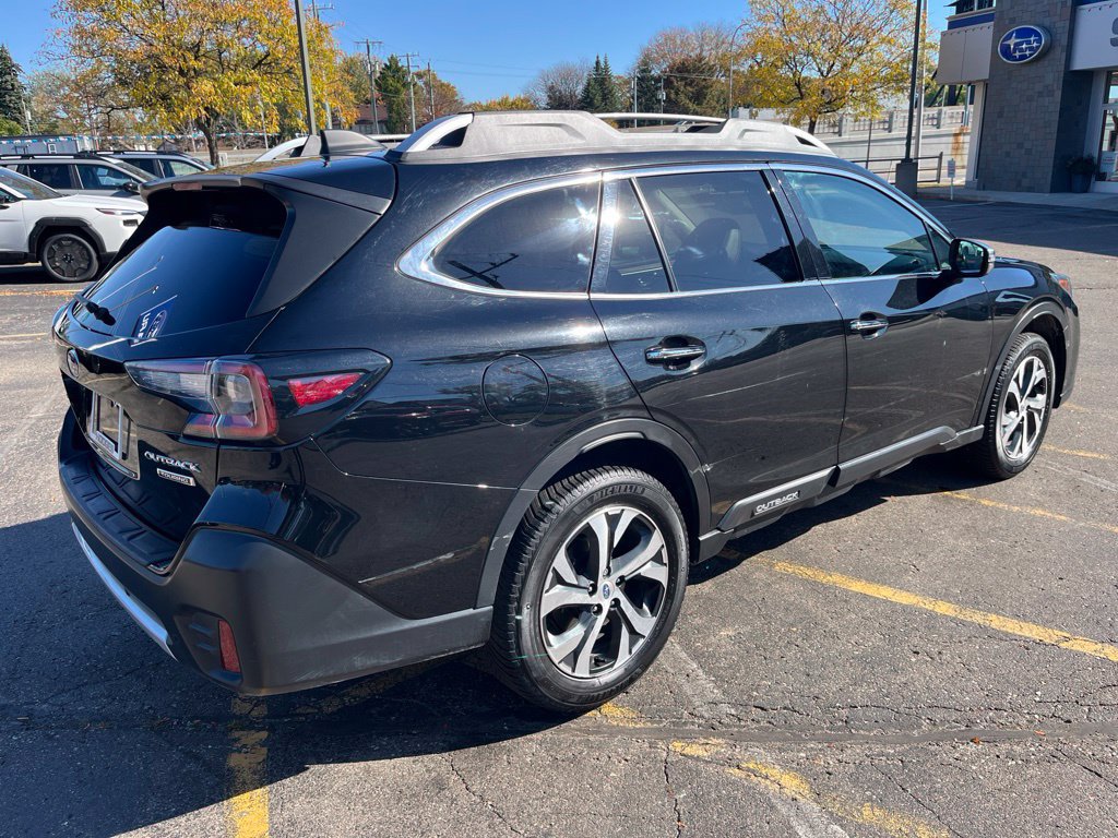 Used 2022 Subaru Outback Touring AWD/4WD image 3