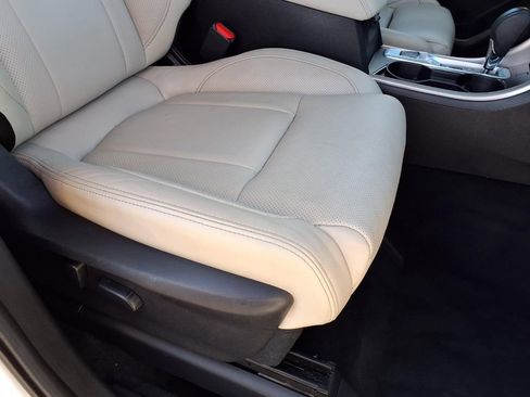 Certified 2022 Subaru Ascent Limited w/ Technology Package image 20