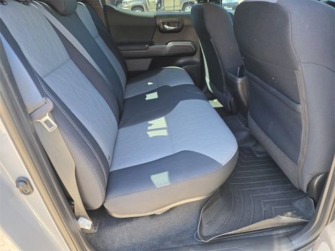 Used 2021 Toyota Tacoma TRD Off-Road w/ Technology Package image 17