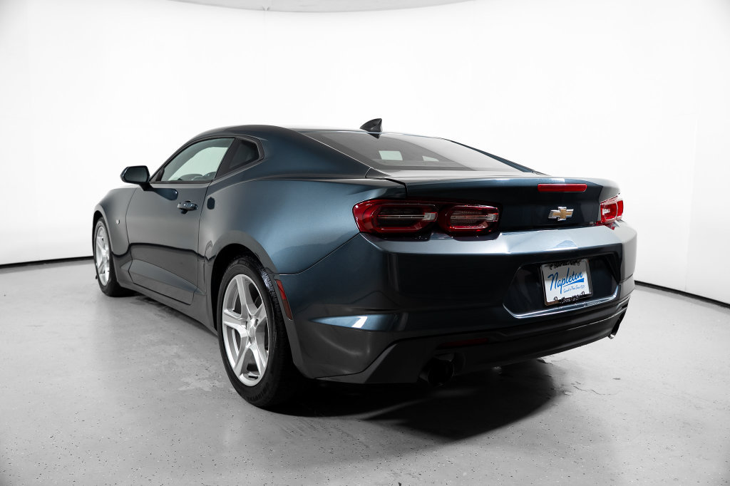 Used 2020 Chevrolet Camaro LT w/ Technology Package RWD image 10