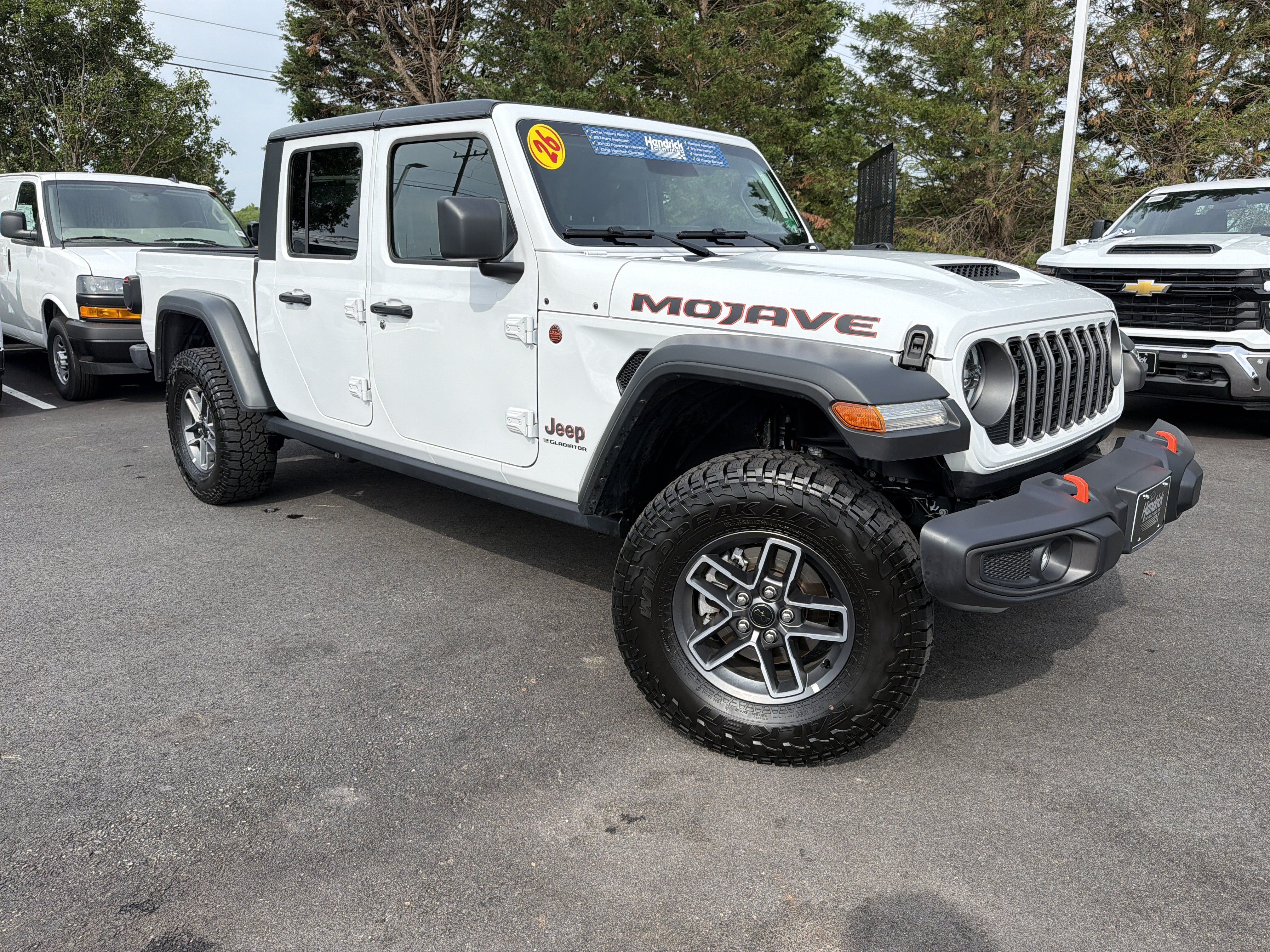 Used 2026 Jeep Gladiator Mojave AWD/4WD image 2