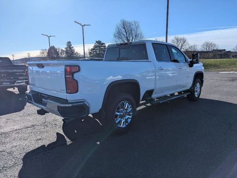 Used 2024 Chevrolet Silverado 2500 LTZ w/ LTZ Convenience Package image 7