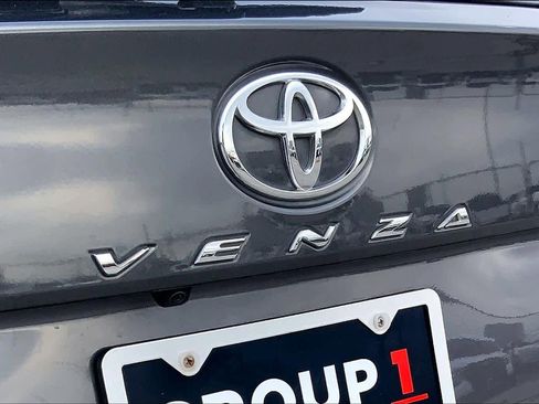 Used 2015 Toyota Venza XLE image 9