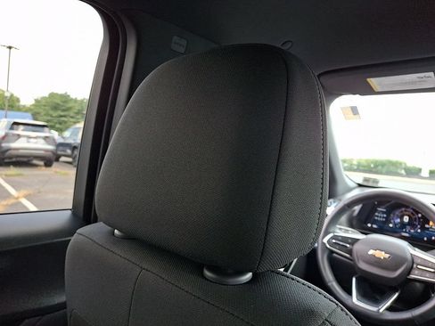 Used 2025 Chevrolet Equinox LT FWD image 14