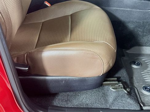 Used 2023 Toyota Tacoma Limited image 23