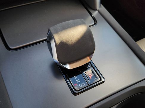 Certified 2024 Land Rover Discovery Sport S image 22