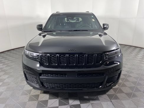 New 2025 Jeep Grand Cherokee L Altitude image 11