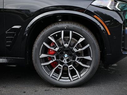 New 2026 BMW X5 xDrive40i w/ M Sport Package
