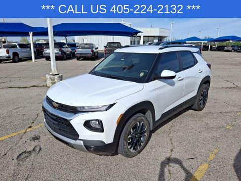 Used 2023 Chevrolet TrailBlazer LT w/ Convenience Package image 3