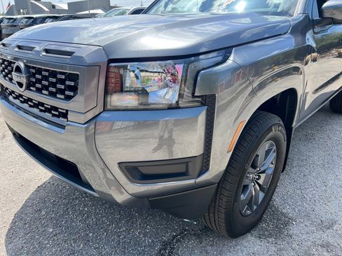 Used 2025 Nissan Frontier SV AWD/4WD image 26
