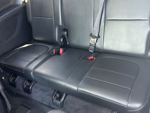 Used 2019 Chevrolet Traverse LT w/ LT Premium Package AWD/4WD image 37