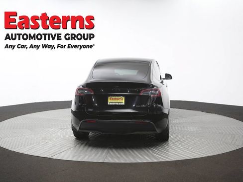 Used 2024 Tesla Model Y Long Range AWD/4WD image 31
