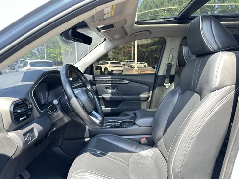 Used 2024 Honda Pilot Elite image 7